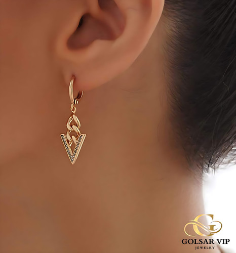 گوشواره کارتیر آویز مثلث رنگ ثابت و ضد حساسیت آلیاژ استیل با آبکاری طلا کیفیت عالی