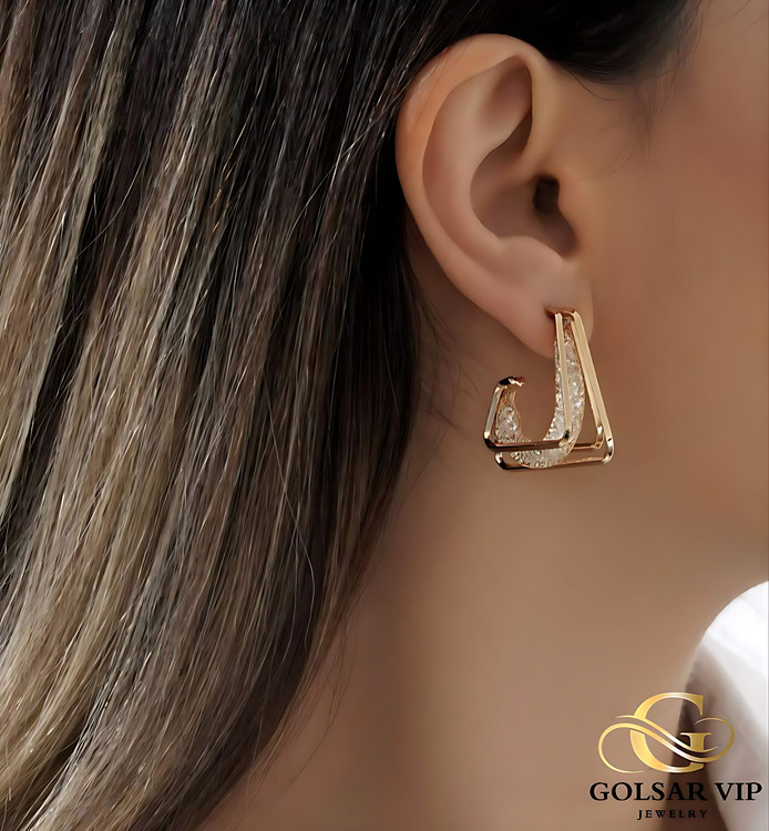 گوشواره طرح مثلثی رنگ ثابت و ضد حساسیت آلیاژ استیل با آبکاری طلا کیفیت عالی