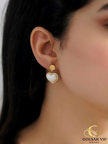 گوشواره آویز قلب سفید رنگ ثابت و ضد حساسیت آلیاژ استیل با آبکاری طلا کیفیت عالی