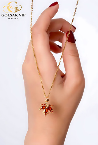 گردنبند مینیمال استیل طلایی طرح برگ پاییزی