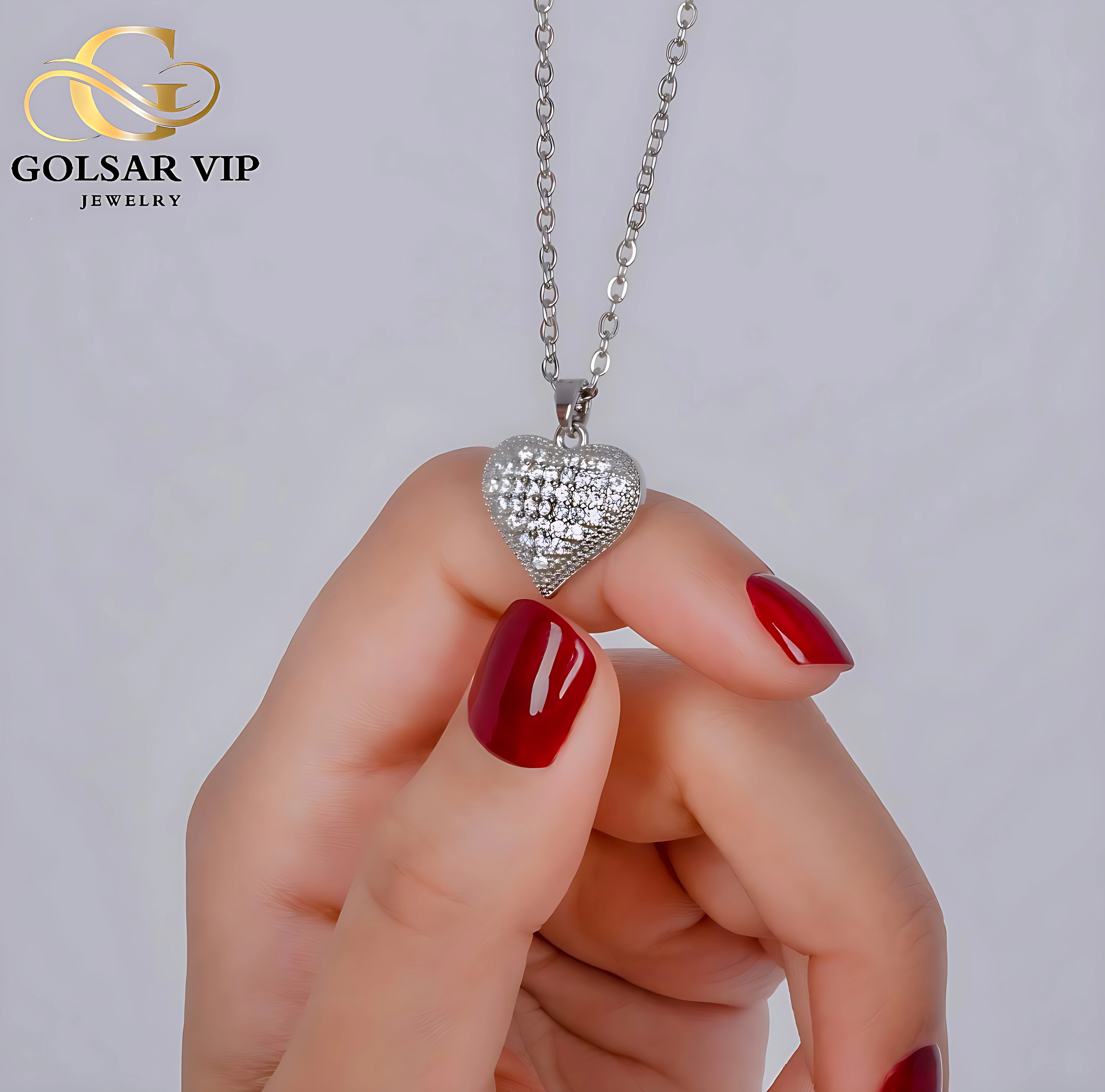 گردنبند مینیمال استیل نقره‌ای طرح قلب نگینی