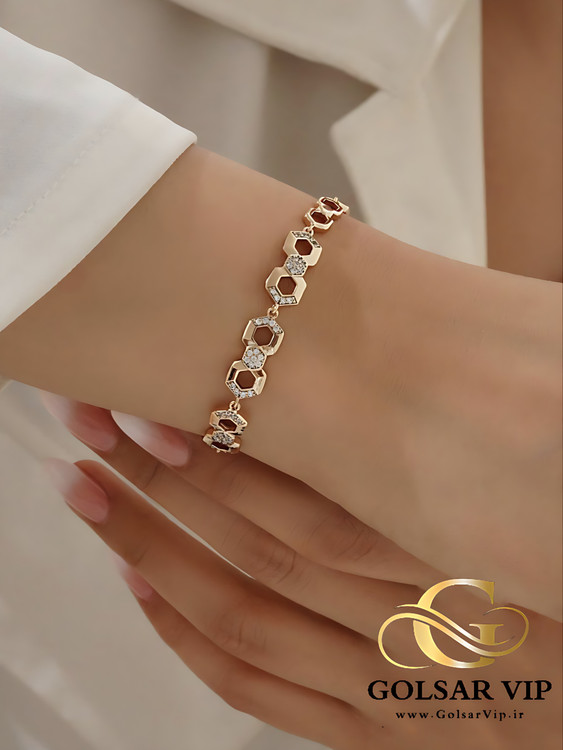 دستبند Melina رنگ ثابت و ضد حساسیت آلیاژ استیل با آبکاری طلا کیفیت عالی