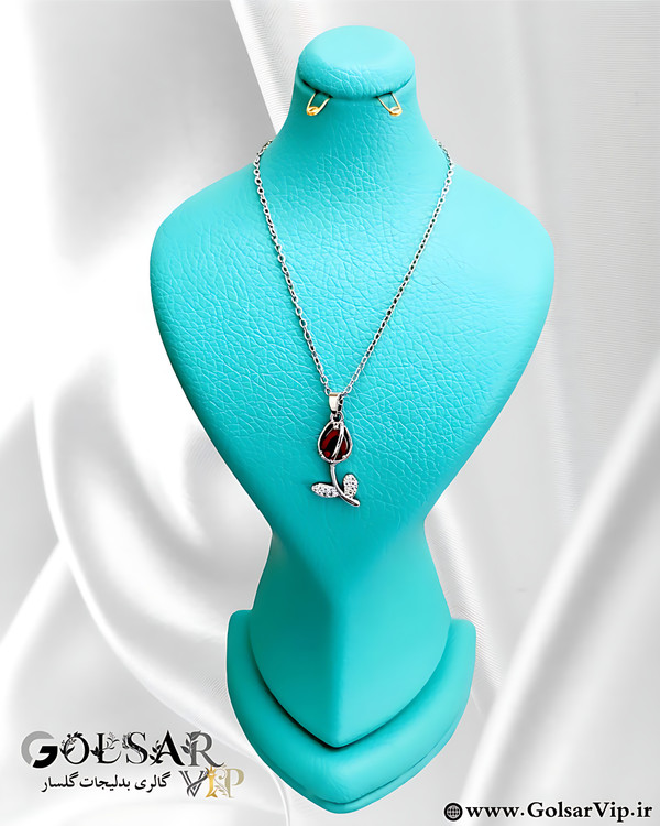 گردنبند گل رز نگین قرمز رنگ ثابت و ضد حساسیت آلیاژ استیل کیفیت بالا