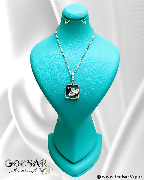 گردنبند گل سفید رنگ ثابت و ضد حساسیت آلیاژ استیل کیفیت بالا