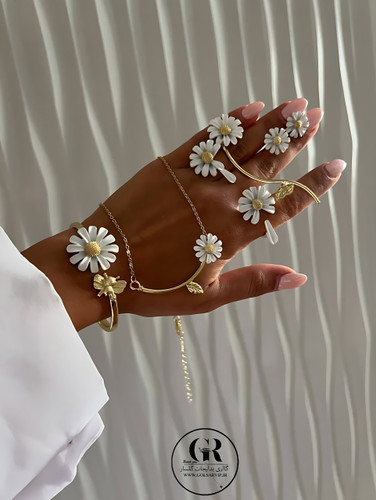 سرویس بابونه رنگ ثابت و ضد حساسیت آلیاژ استیل با آبکاری طلا کیفیت بالا