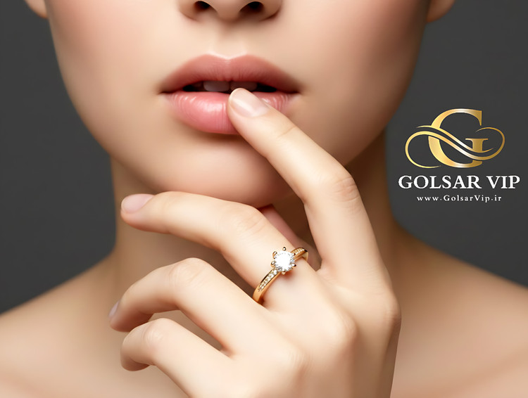 انگشتر نگین براق طلاروس رنگ ثابت و ضد حساسیت آلیاژ استیل با آبکاری طلا کیفیت عالی