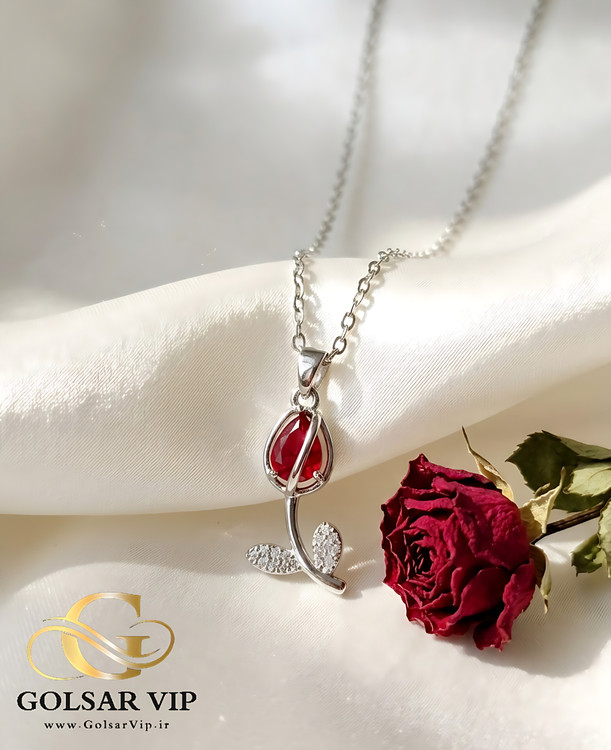 گردنبند گل رز نگین قرمز رنگ ثابت و ضد حساسیت آلیاژ استیل کیفیت بالا