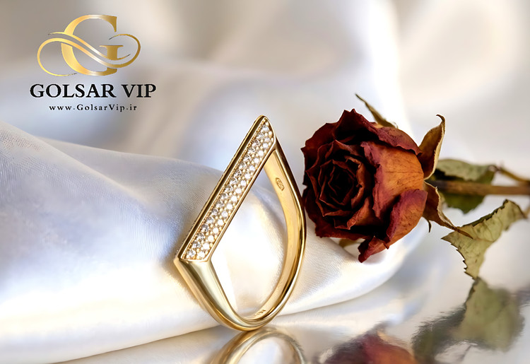 انگشتر فلورا رنگ ثابت و ضد حساسیت آلیاژ استیل با آبکاری طلا کیفیت بالا